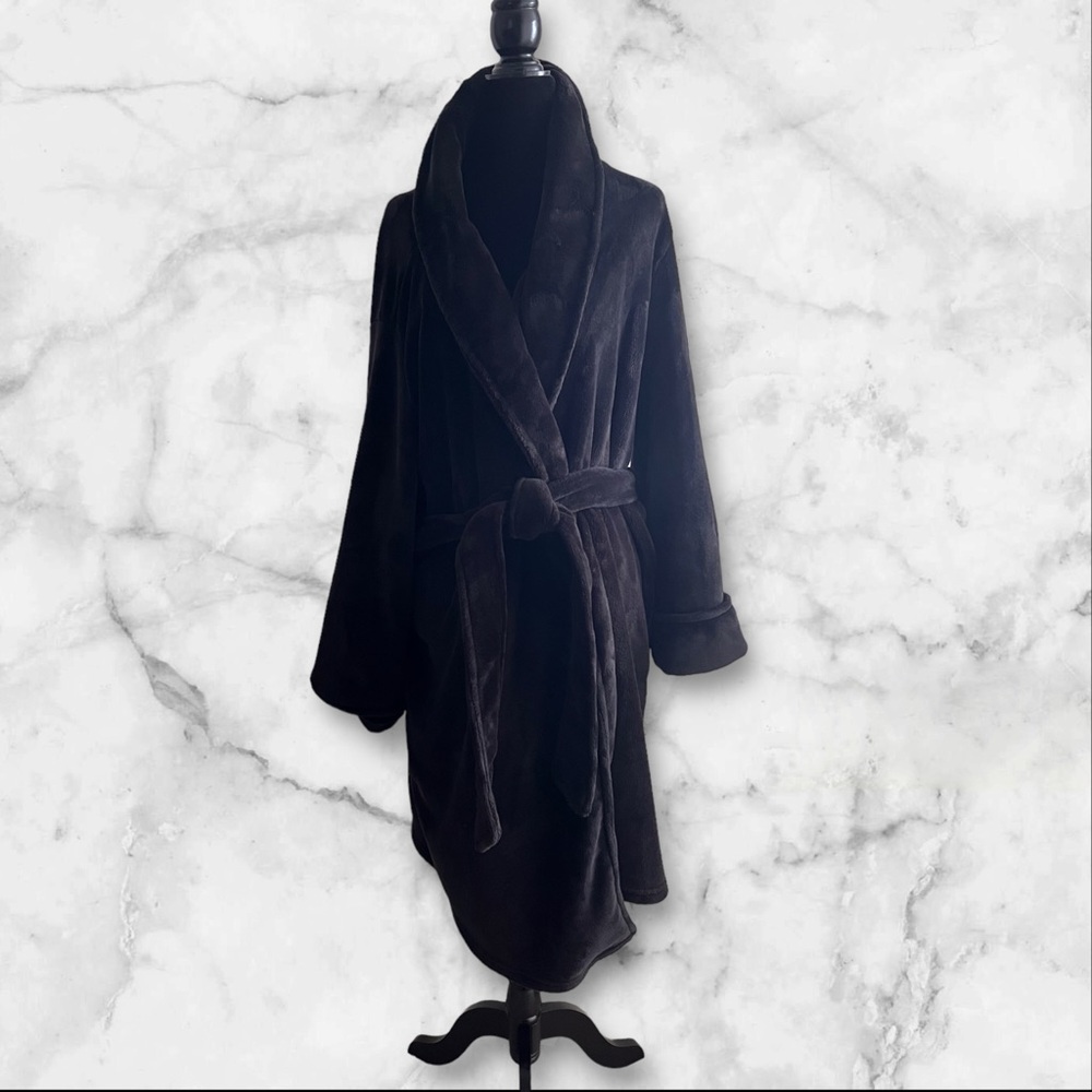 Black Ultra Soft Short Robe